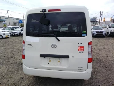 TOYOTA TOWN ACE VAN