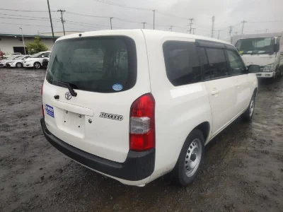 TOYOTA SUCCEED