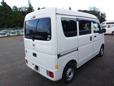 NISSAN CLIPPER VAN