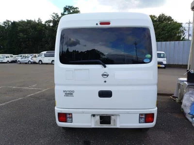 NISSAN CLIPPER VAN