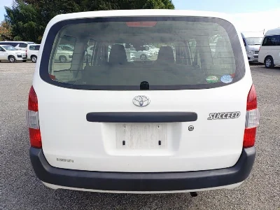 TOYOTA SUCCEED