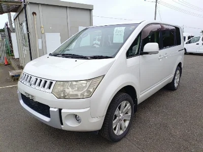 MITSUBISHI DELICA D5