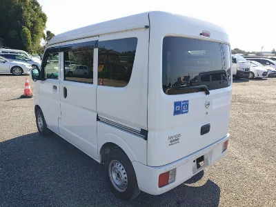 NISSAN CLIPPER VAN