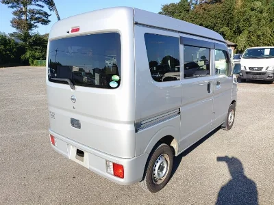 NISSAN CLIPPER VAN