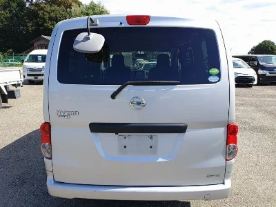 NISSAN NV200