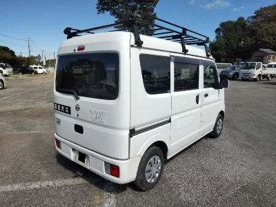 NISSAN CLIPPER VAN