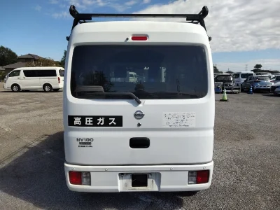 NISSAN CLIPPER VAN