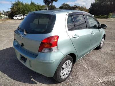TOYOTA VITZ