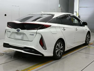 TOYOTA PRIUS PHV