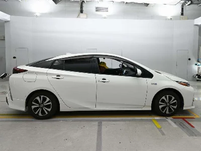 TOYOTA PRIUS PHV