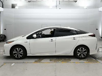 TOYOTA PRIUS PHV