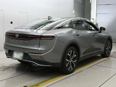 TOYOTA CROWN CROSSOVER