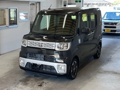 TOYOTA PIXIS MEGA