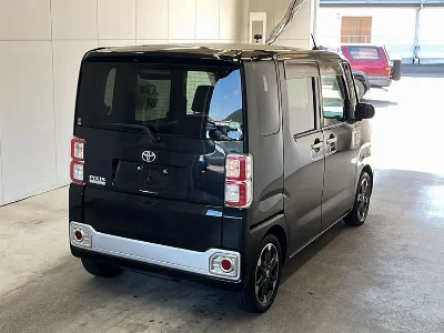 TOYOTA PIXIS MEGA