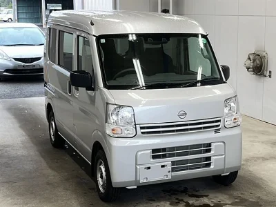 NISSAN CLIPPER VAN
