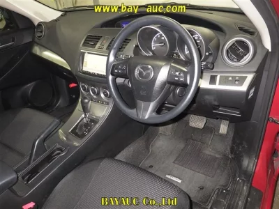 MAZDA AXELA