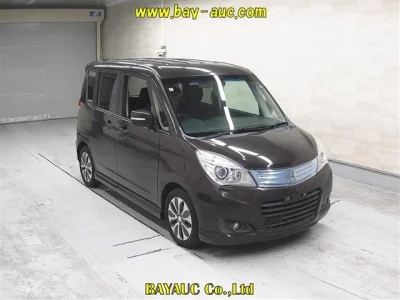 MITSUBISHI DELICA D2