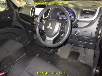 MITSUBISHI DELICA D2
