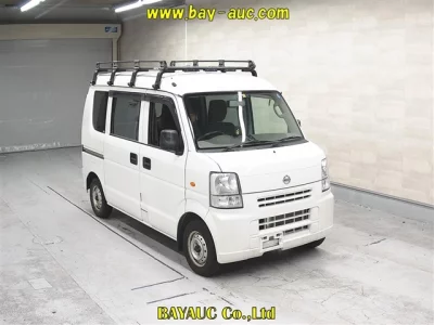 NISSAN CLIPPER VAN