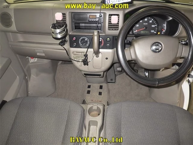 NISSAN CLIPPER VAN