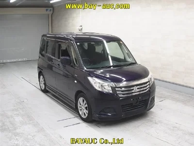 MITSUBISHI DELICA D2