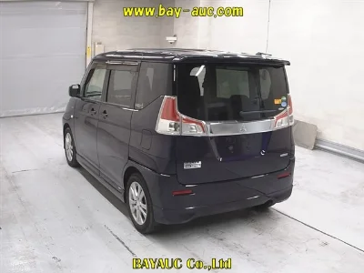 MITSUBISHI DELICA D2