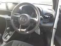 Цена авто Toyota Yaris с аукционов Японии, номер кузова MXPH10, пробег 85 000, оценка 3