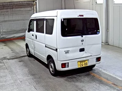 NISSAN CLIPPER VAN