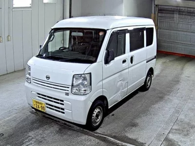 NISSAN CLIPPER VAN