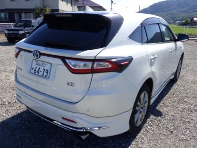 TOYOTA HARRIER