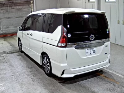 NISSAN SERENA