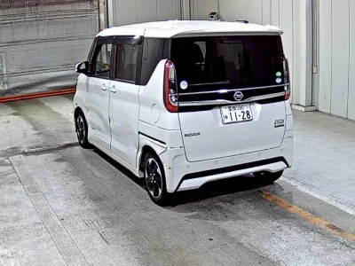 NISSAN ROOX