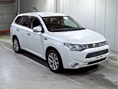 MITSUBISHI OUTLANDER PHEV
