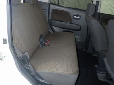 SUZUKI MRWAGON