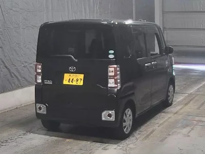 TOYOTA PIXIS MEGA