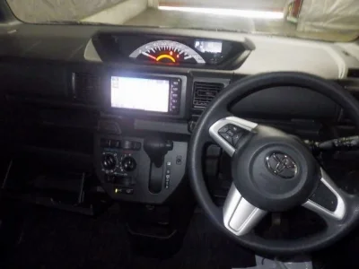 TOYOTA PIXIS MEGA