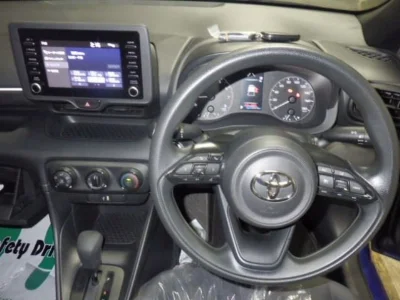 TOYOTA YARIS
