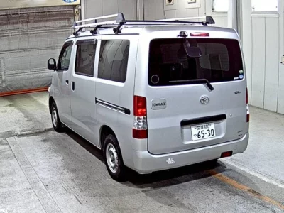 TOYOTA TOWN ACE VAN