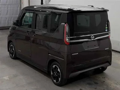 NISSAN ROOX