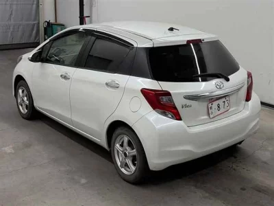 TOYOTA VITZ