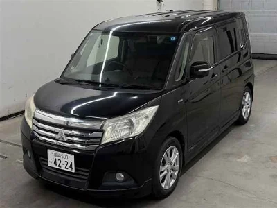 MITSUBISHI DELICA D2