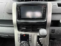 Цена авто Toyota Voxy с аукционов Японии, номер кузова ZRR70G, пробег 207 000, оценка 6