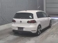 Цена авто Volkswagen Golf с аукционов Японии, номер кузова 1KCCZ, пробег 98 000, оценка 8