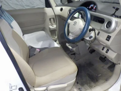 TOYOTA PORTE