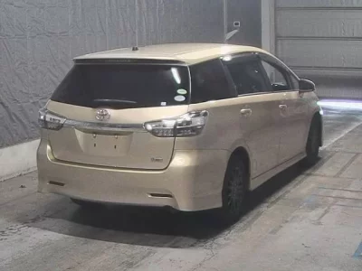 TOYOTA WISH