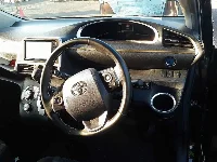 Цена авто Toyota Sienta с аукционов Японии, номер кузова NHP170G, пробег 32 000, оценка 3