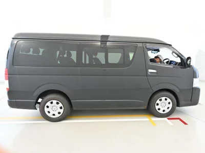 TOYOTA HIACE
