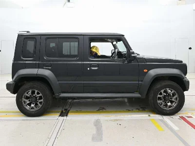 SUZUKI JIMNY NOMADE
