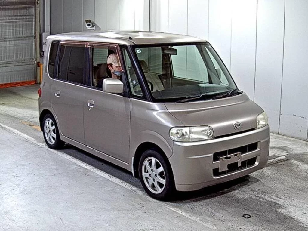 Daihatsu Tanto 2003