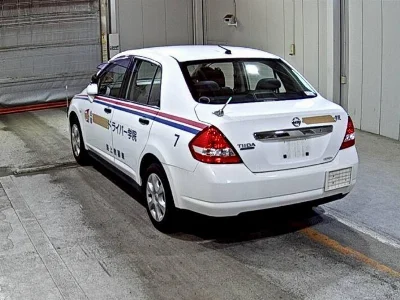 NISSAN TIIDA LATIO